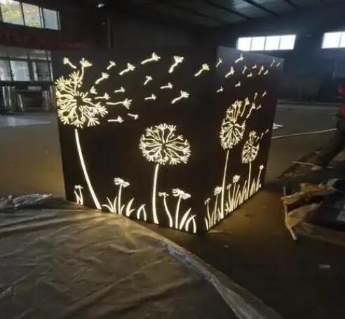 东山耐候钢灯箱